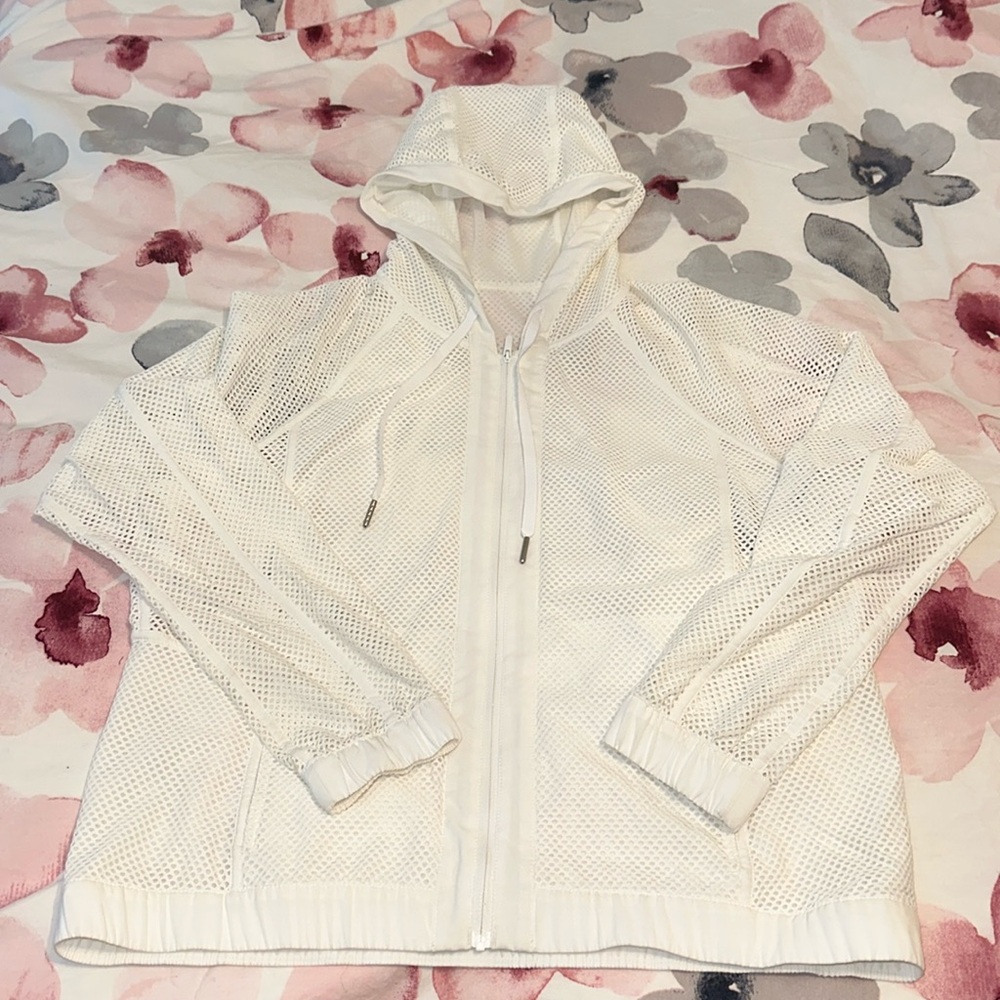 Lululemon Mesh On Mesh Jacket. Size 10 - image 3